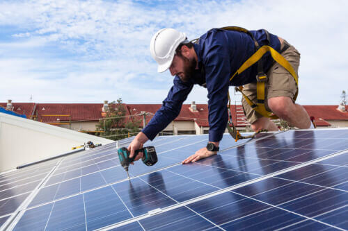 Pourquoi investir dans des panneaux solaires ?