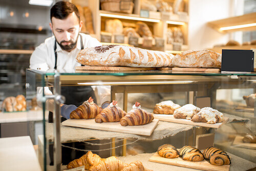 L'Art de la boulangerie-pâtisserie : se lancer seul ou en franchise ?